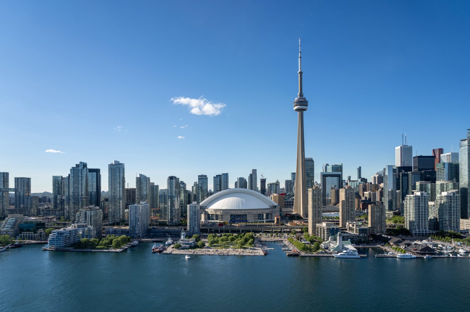 Toronto skyline and the CN Tower