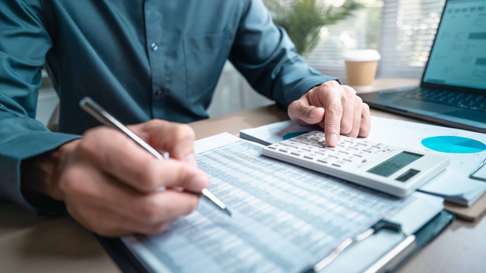 Accounting and financing for a German company setup